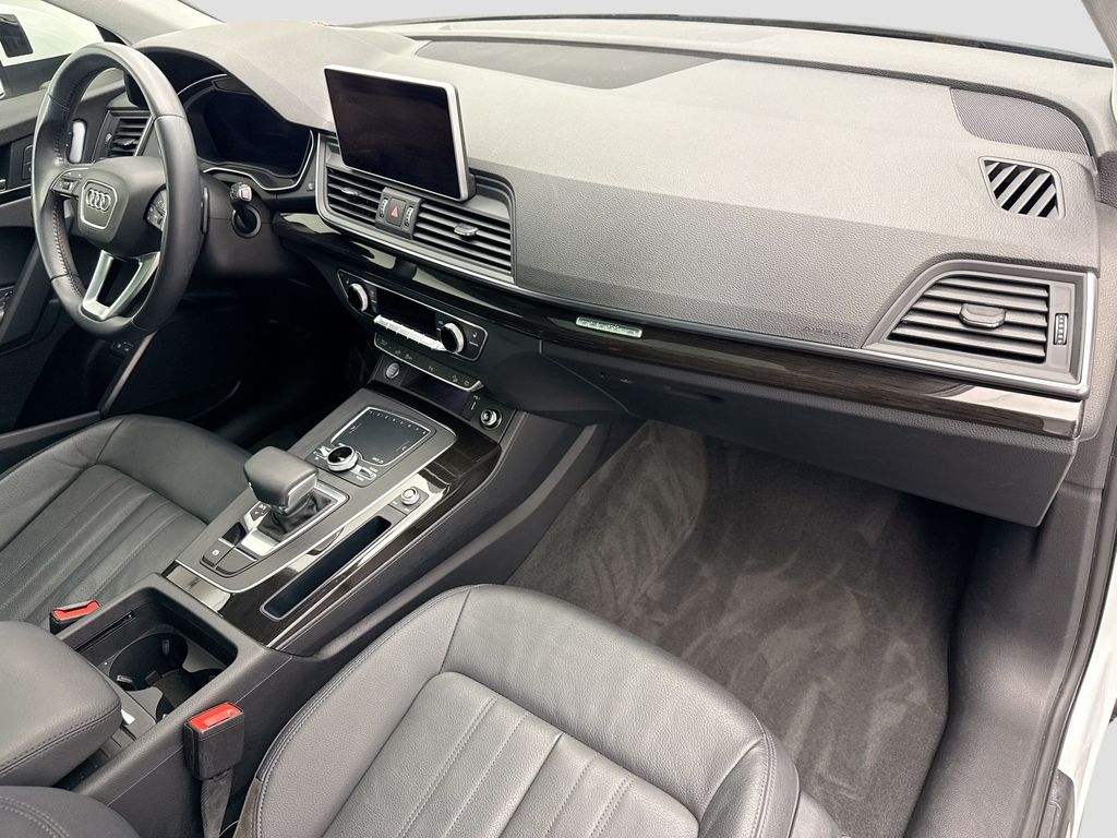 Thumbnail: 2020 Audi Q5 - 16