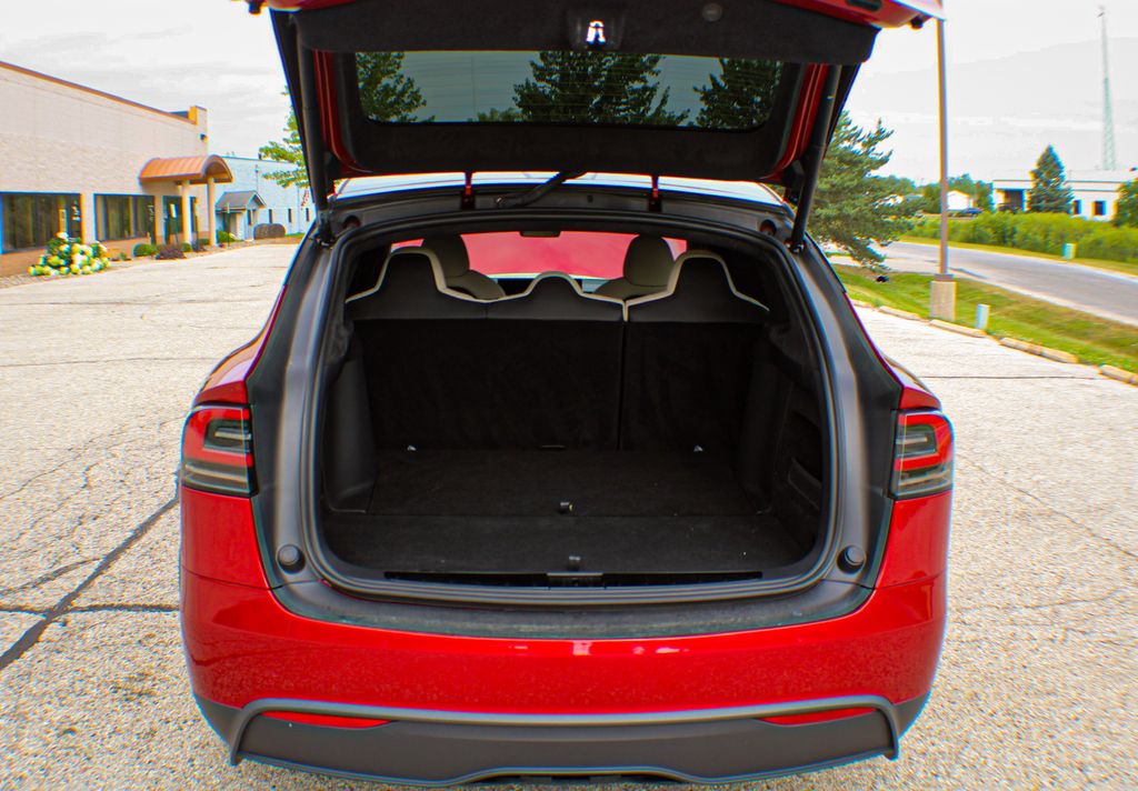 Interior 11