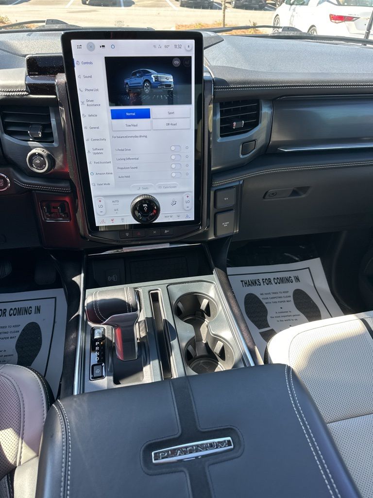 2024 Avalanche Ford F-150 Lightning Platinum AWD Truck