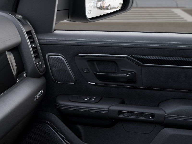 New 2026 Diamond Black Crystal Pearlcoat Ram RHO image 25