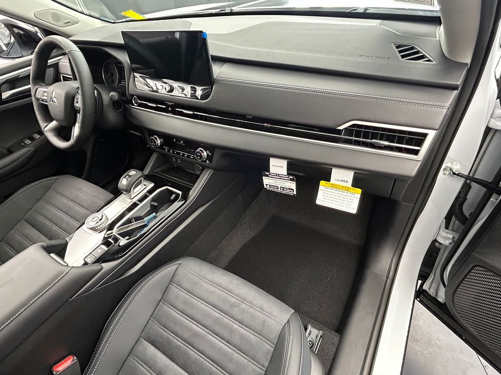 New 2026 White / Black Mitsubishi Trail Edition image 44