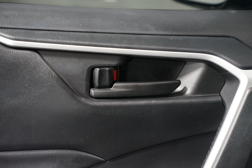 Thumbnail: 2023 Toyota RAV4 - 30