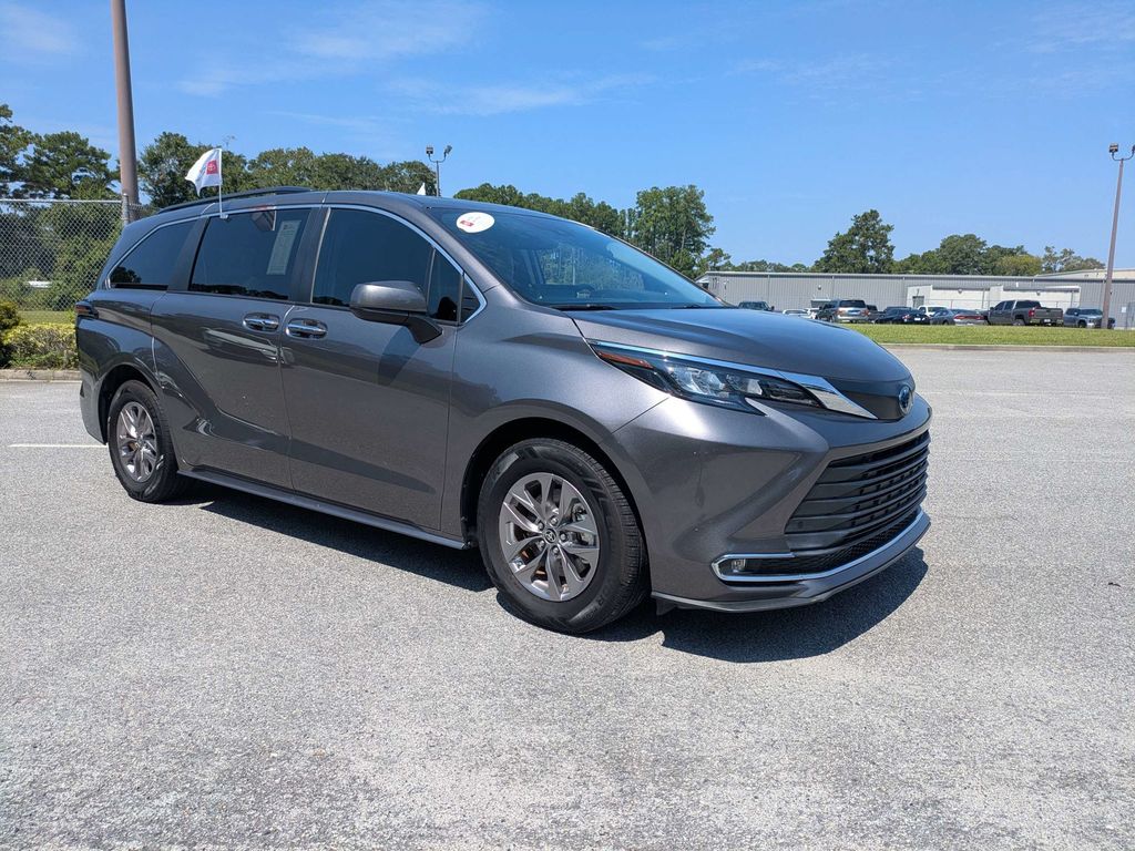Used 2024 Toyota Sienna Van