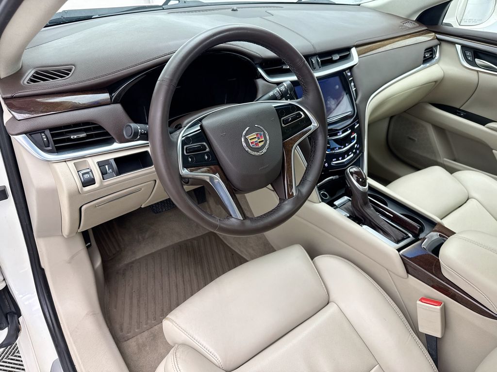 Thumbnail: 2013 Cadillac XTS - 9