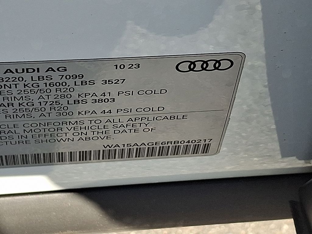 Thumbnail: 2024 Audi Q8 e-tron - 27