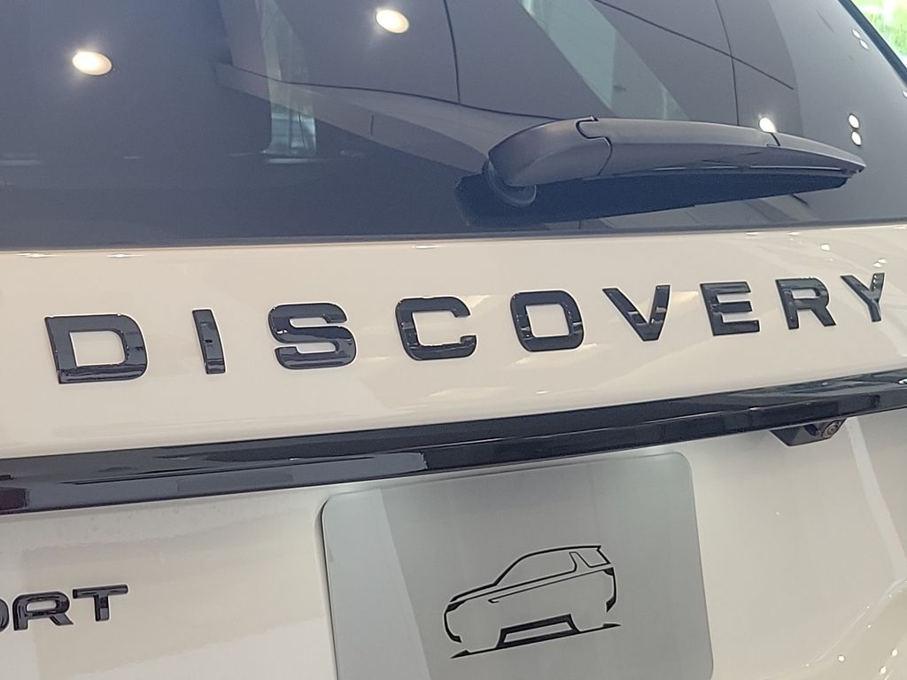 2025 Land Rover Discovery Sport SE 21