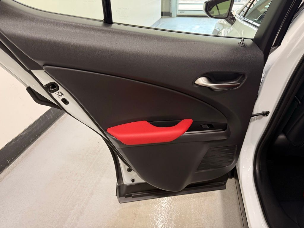 2021 Lexus UX 250h 20