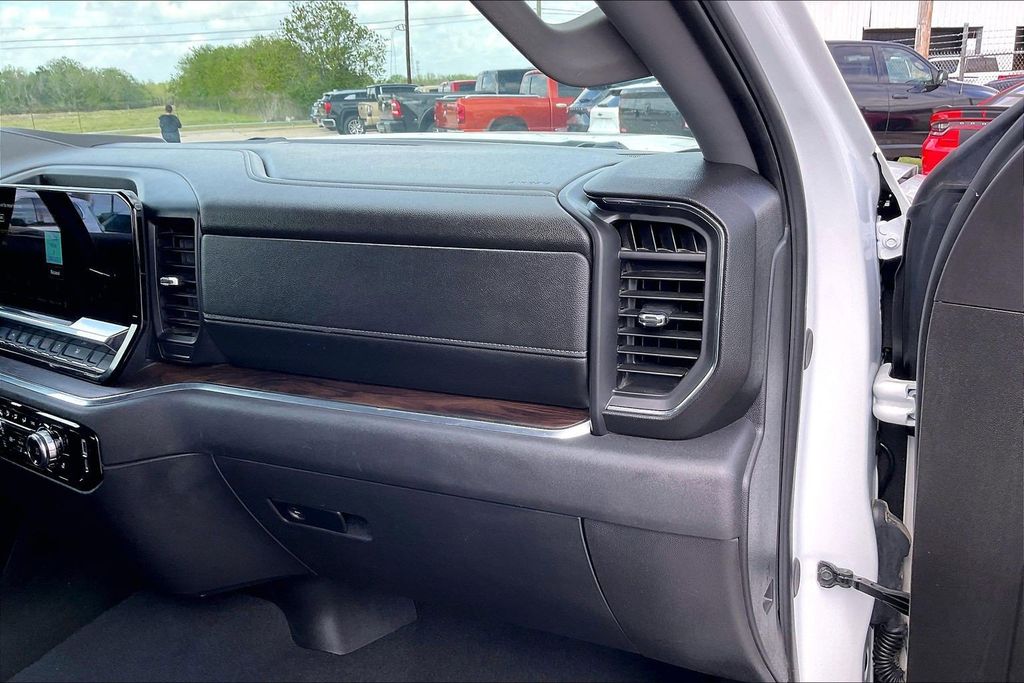 Used 2025 GMC Sierra 1500 SLT 4D Crew Cab