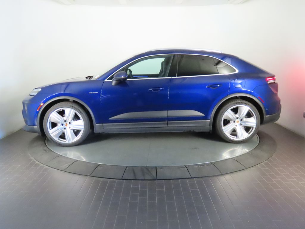 Thumbnail: 2024 Porsche Macan - 2