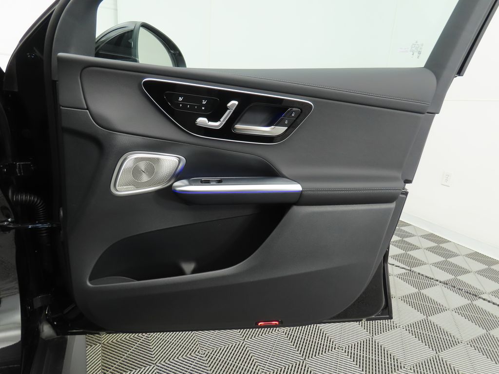 Thumbnail: 2026 Mercedes-Benz GLC - 27