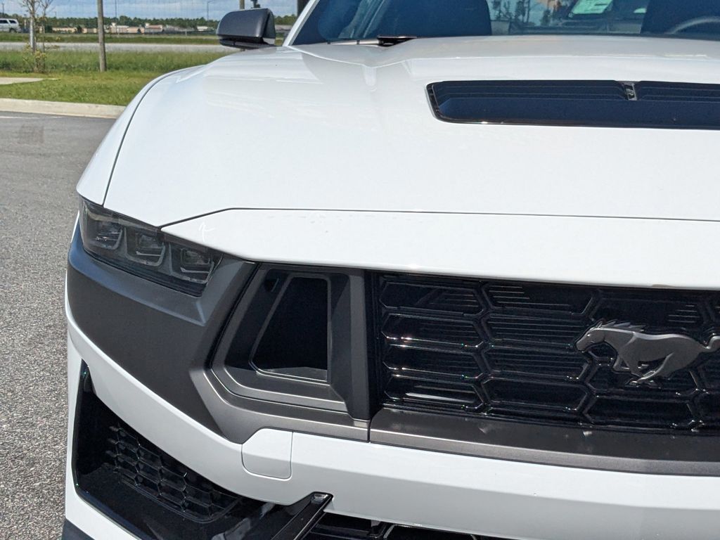 2025 Ford Mustang Dark Horse