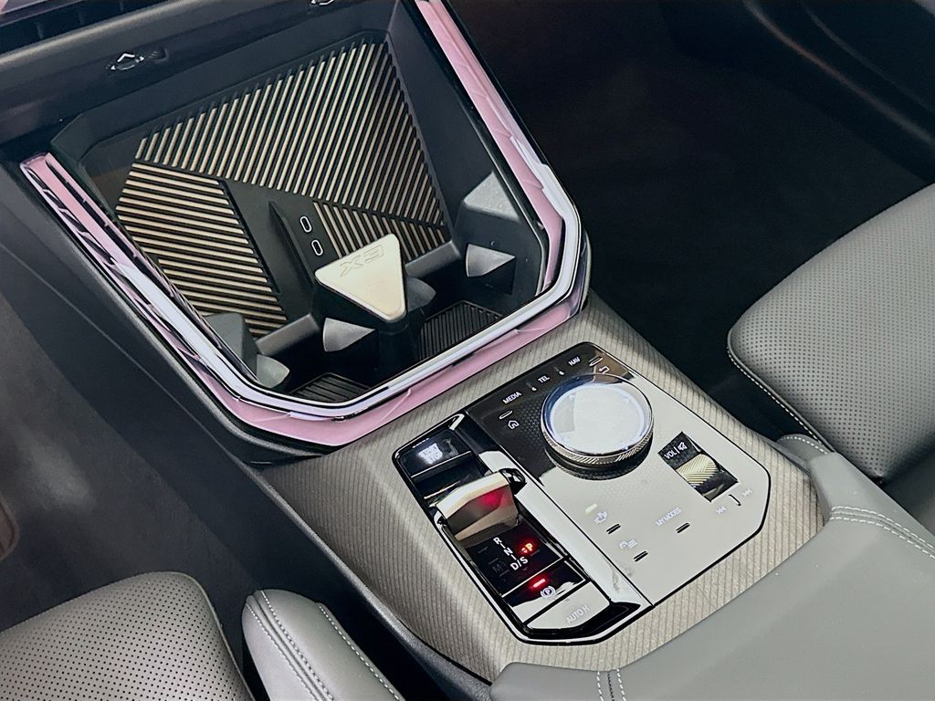Thumbnail: 2025 BMW X3 - 16