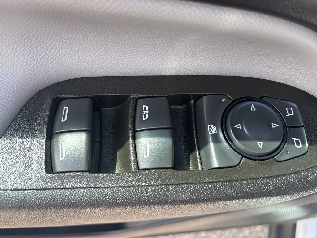 Used 2023 Chevrolet Equinox SUV
