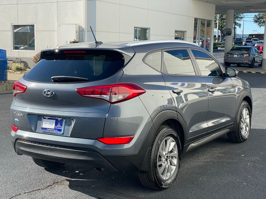 Thumbnail: 2016 Hyundai Tucson - 6