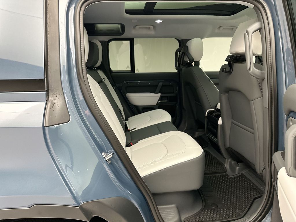 Thumbnail: 2026 Land Rover Defender - 7