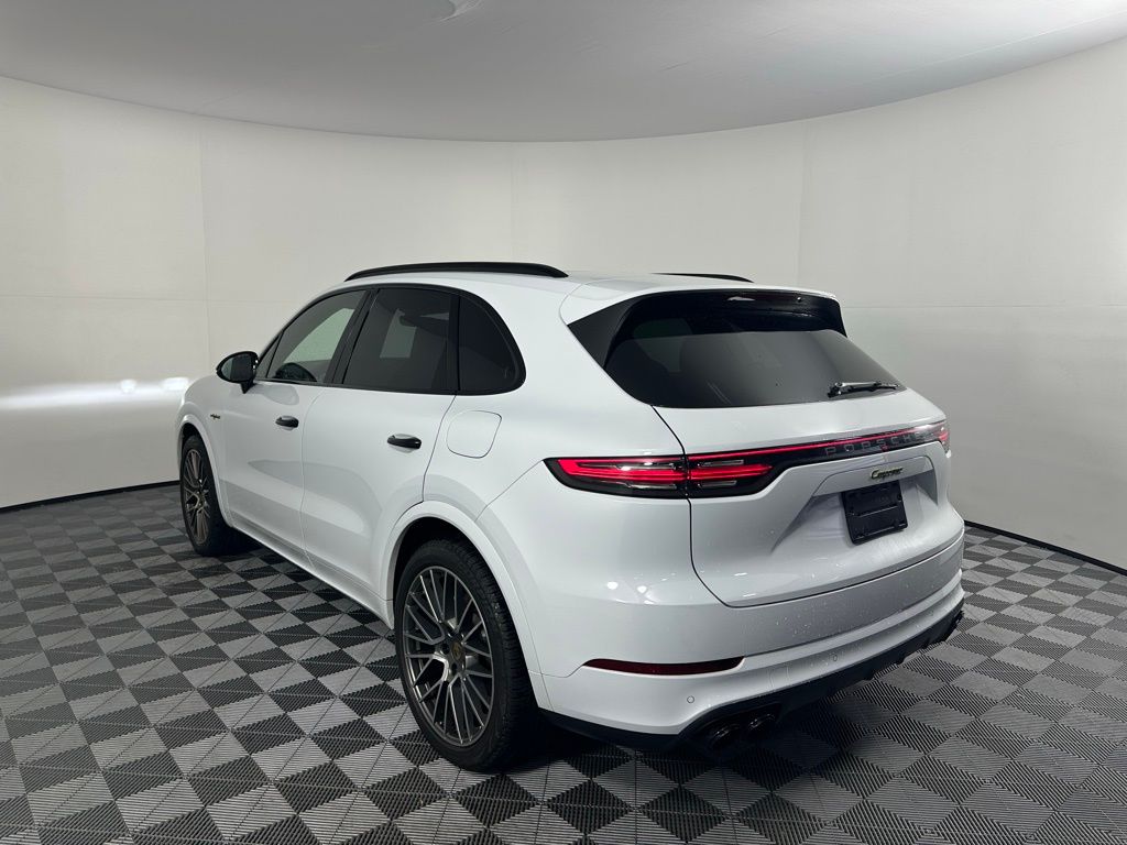 Thumbnail: 2022 Porsche Cayenne - 7