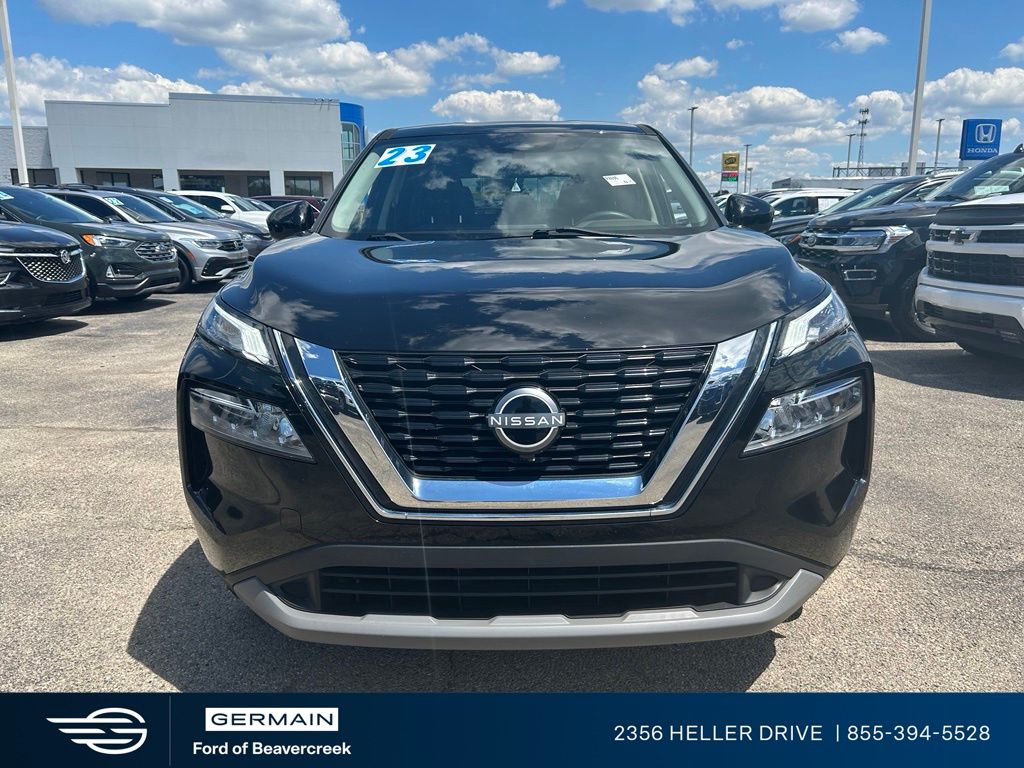 Used 2023 Black Nissan SV image 3