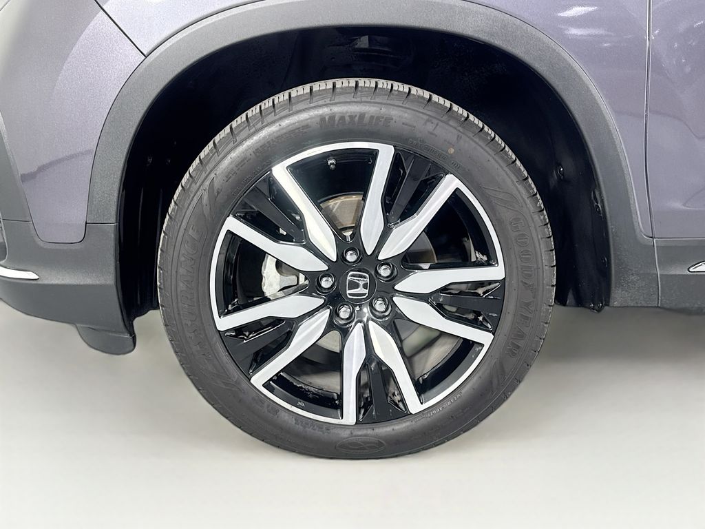 Used Car 2022 Honda Pilot  Touring For Sale Under $35,000 In Austin, Texas