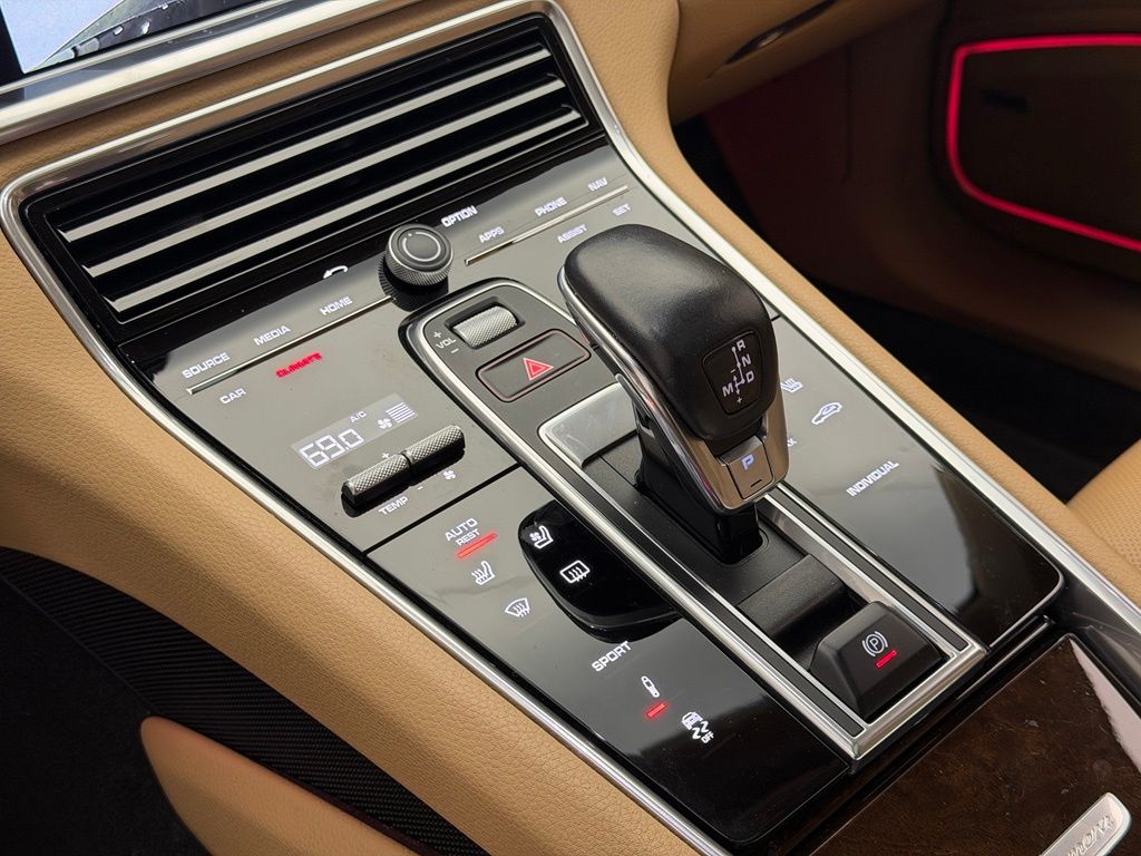 Thumbnail: 2018 Porsche Panamera - 11