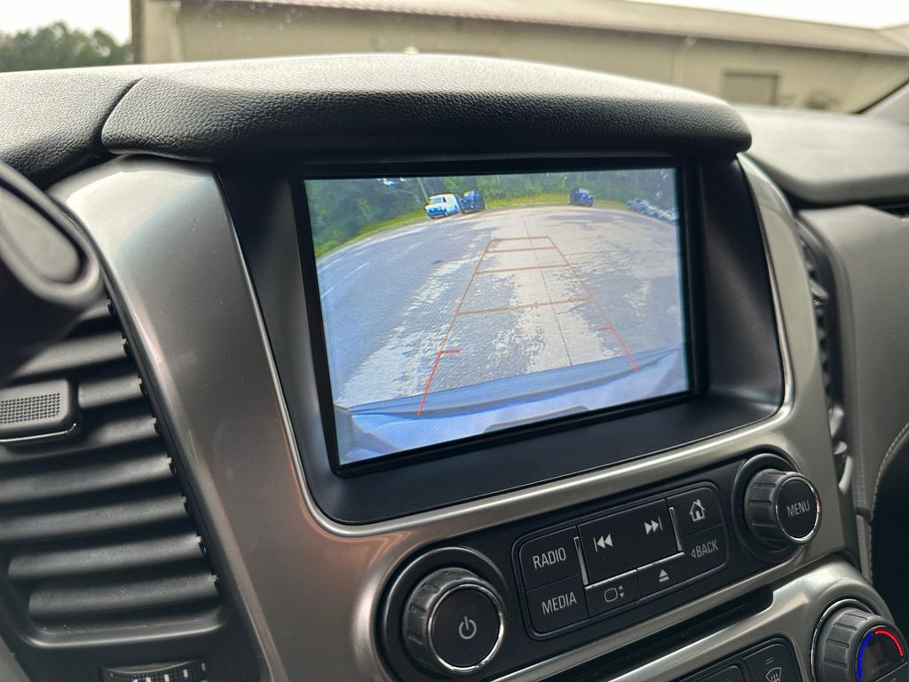 2018 Chevrolet Suburban LT 25