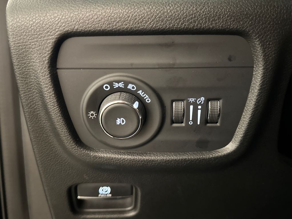 Certified Used 2022 Black Jeep Limited image 17