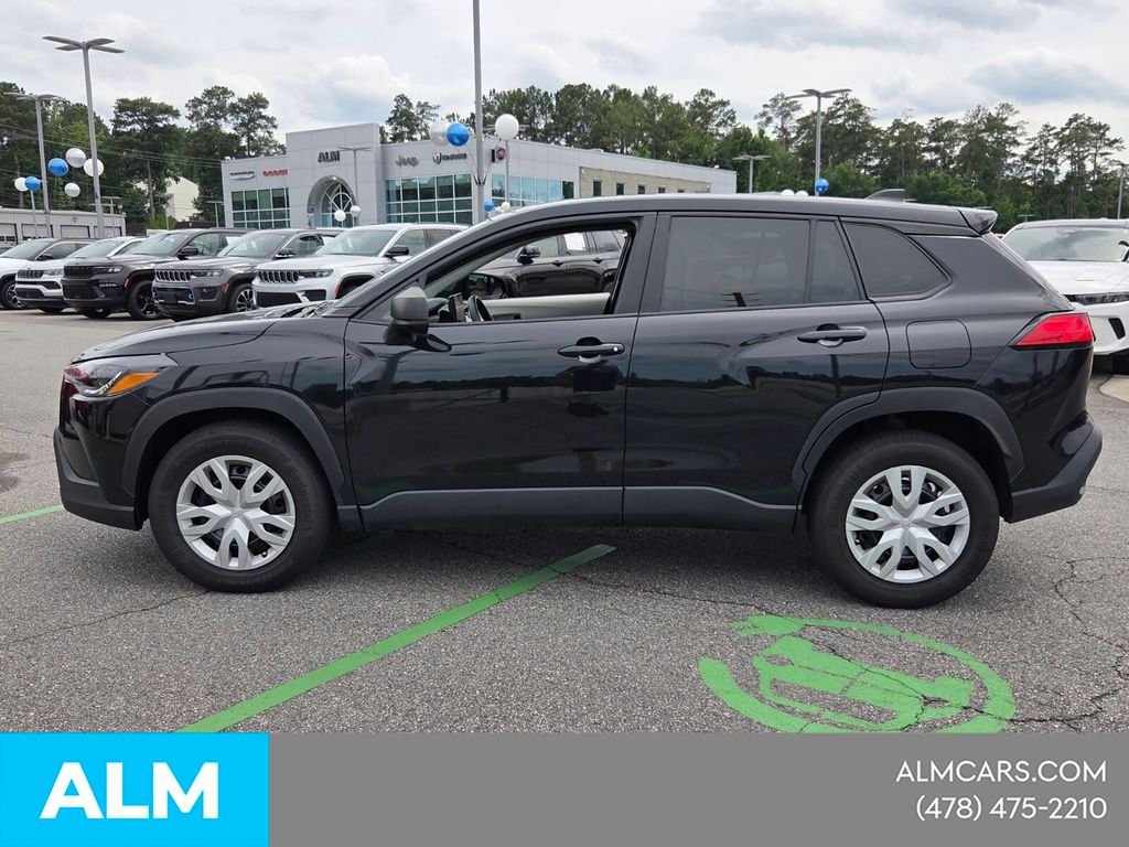 Used 2024 Black Toyota L image 3