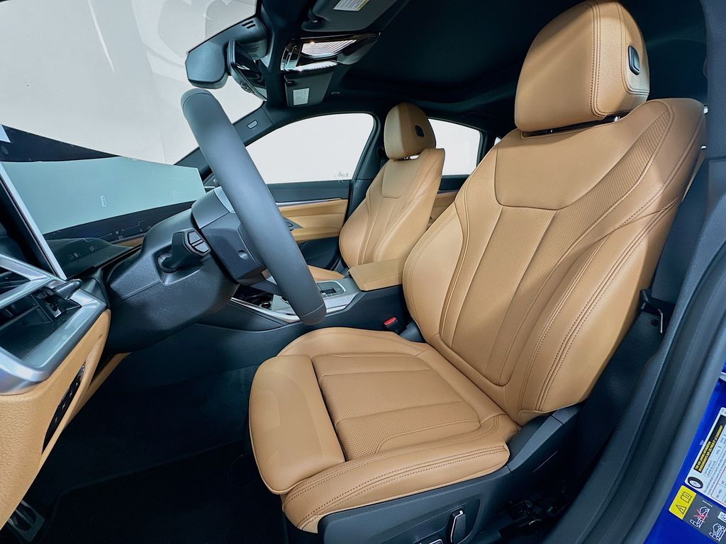 Thumbnail: 2025 BMW i4 - 16