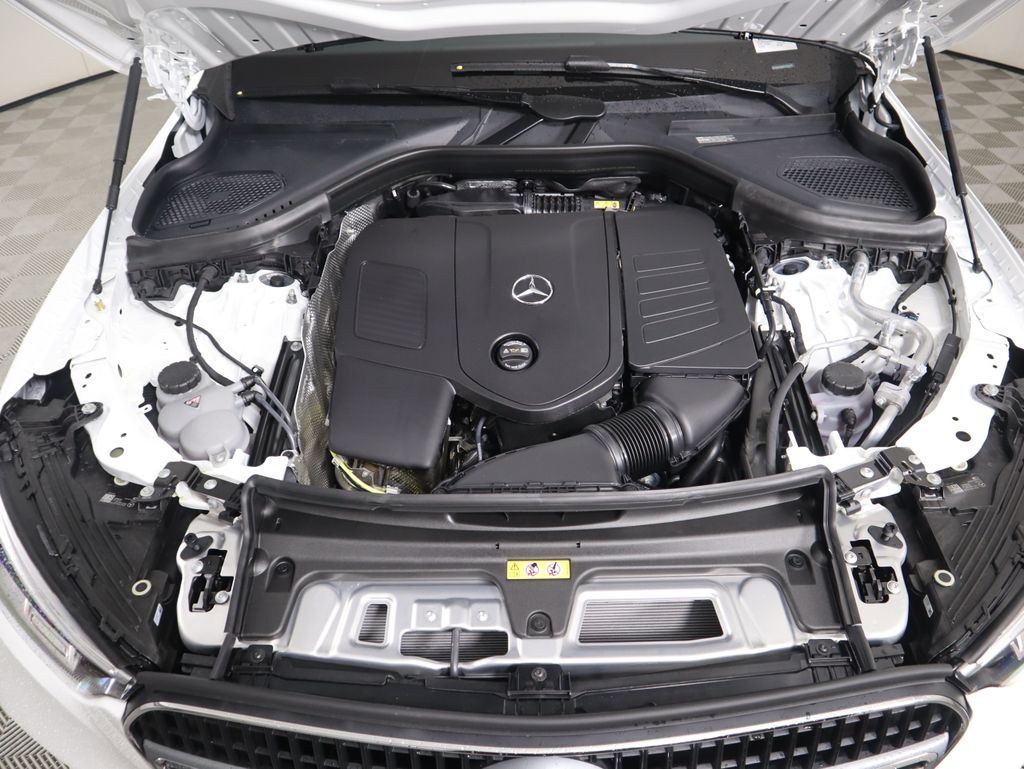 Thumbnail: 2026 Mercedes-Benz GLC - 31