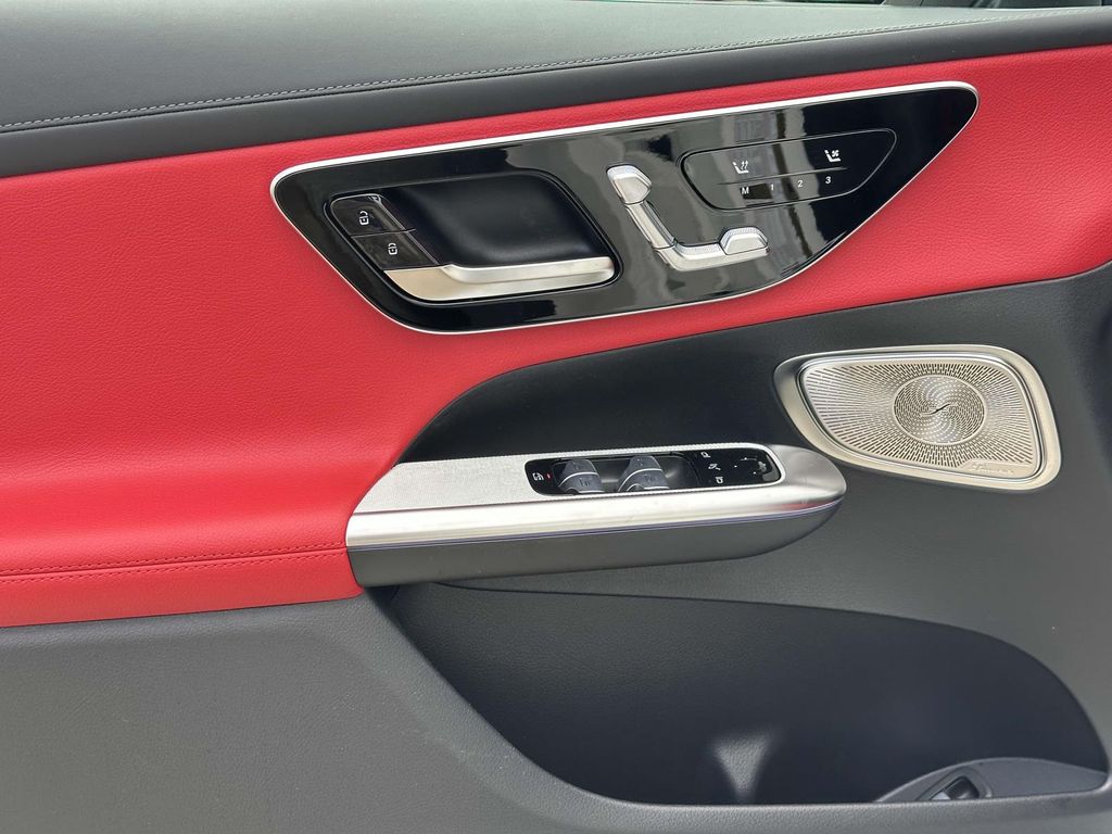 2025 Mercedes-Benz GLC 300 21