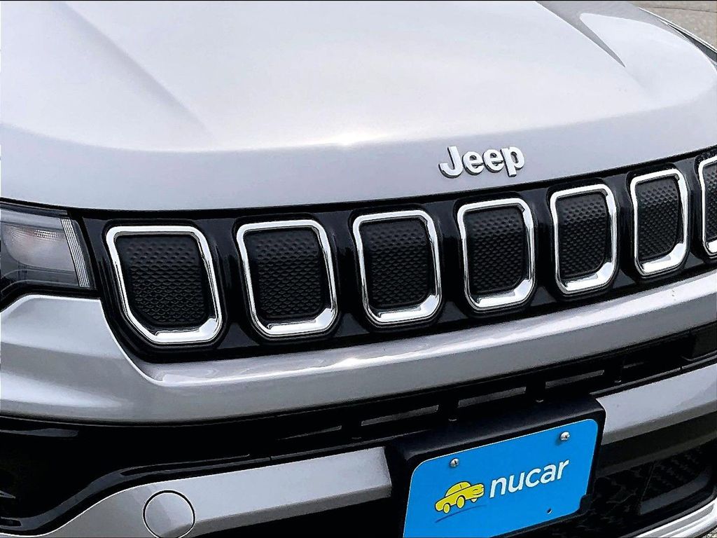 2022 Jeep Compass — photo 30