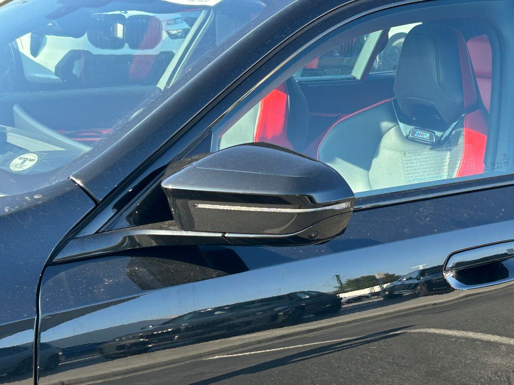 Thumbnail: 2026 BMW M5 - 10