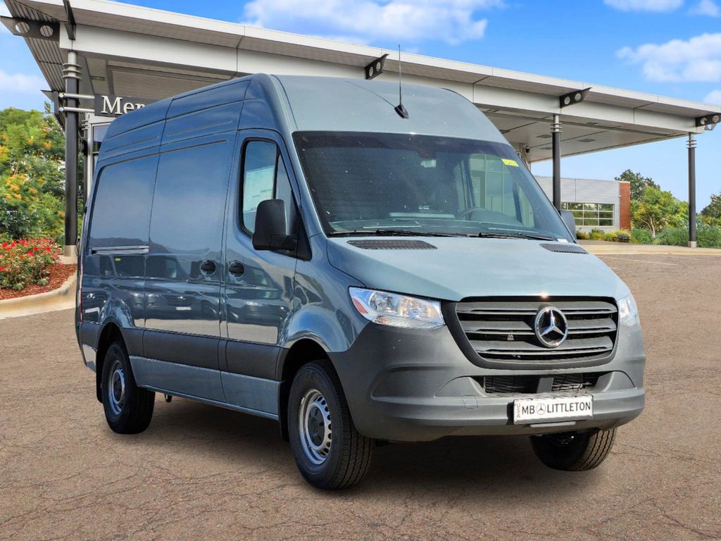 2024 Mercedes-Benz Sprinter 2500 Cargo 144 WB 2