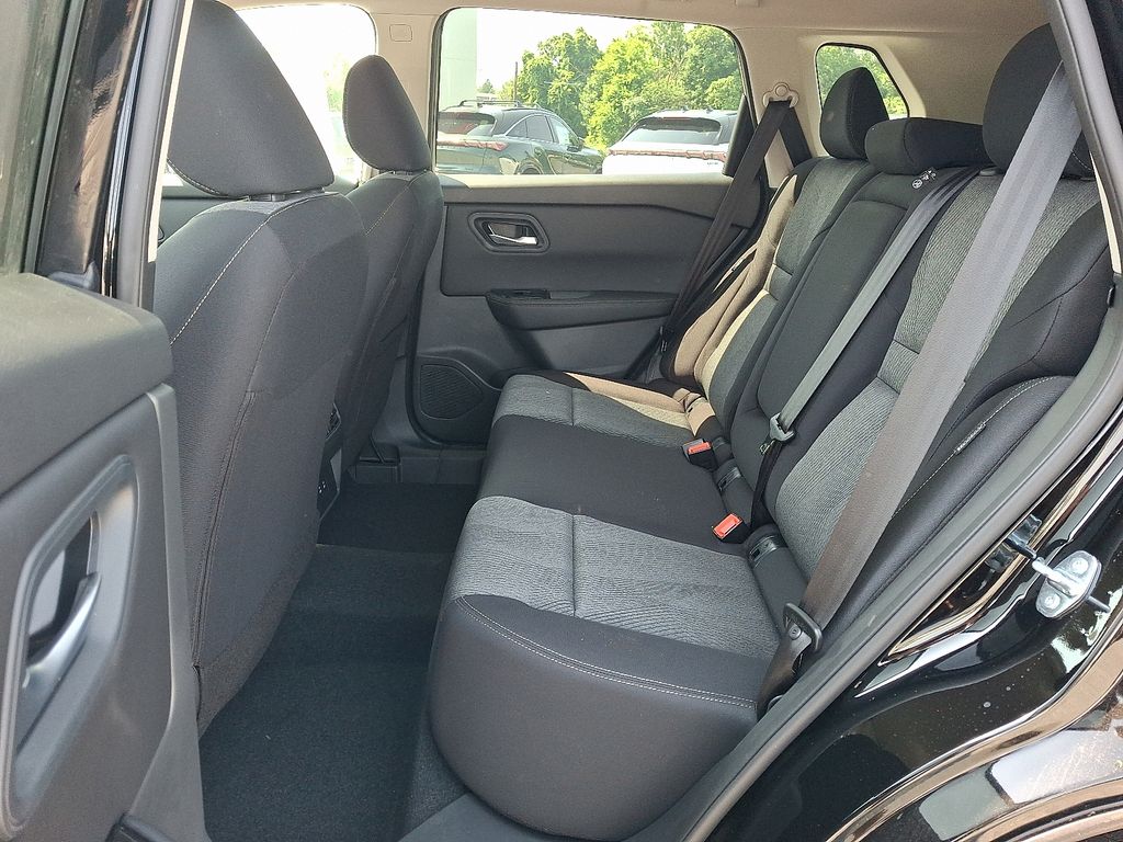 2026 Nissan Rogue — photo 6