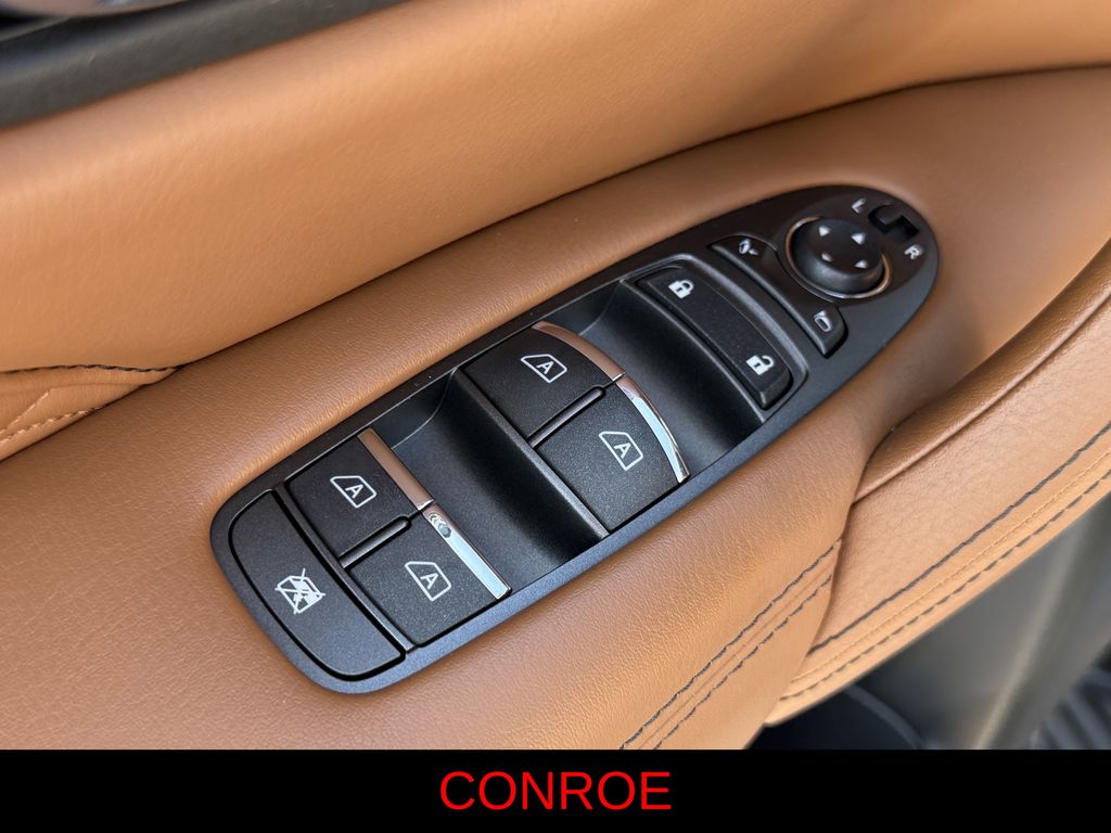 2022 INFINITI QX80 Sensory - 10