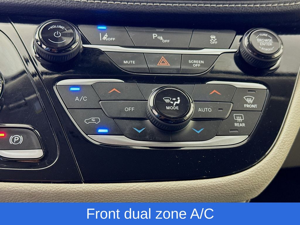 Used Car 2023 Chrysler Pacifica Hybrid  Touring L For Sale Under $25,000 In Austin, Texas