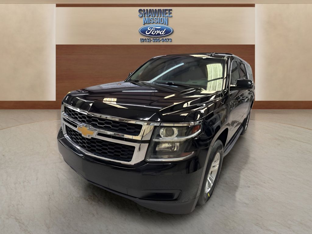2018 Chevrolet Suburban LT photo