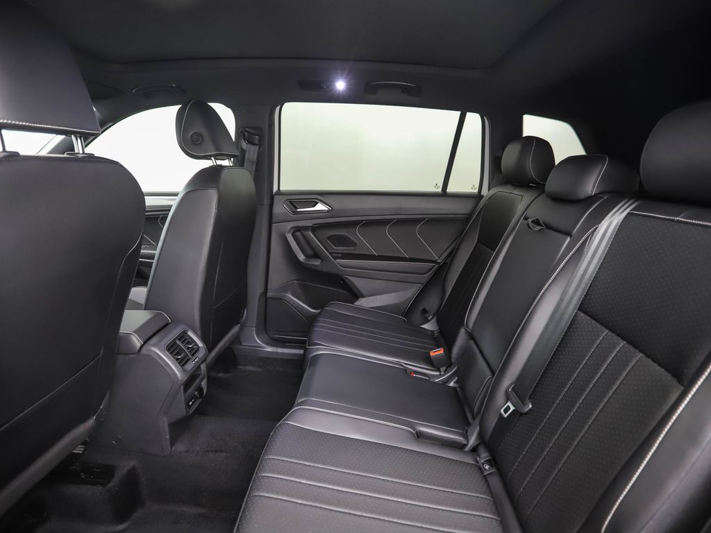 Thumbnail: 2024 Volkswagen Tiguan - 21