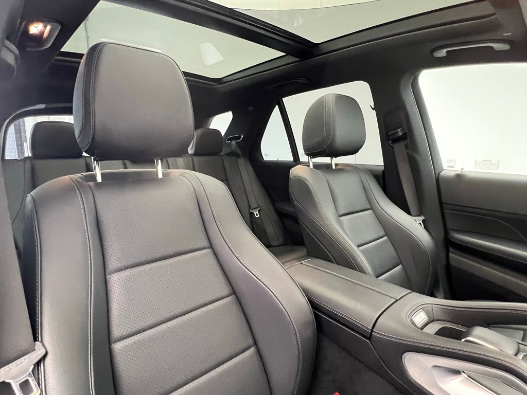 Thumbnail: 2023 Mercedes-Benz GLE - 7