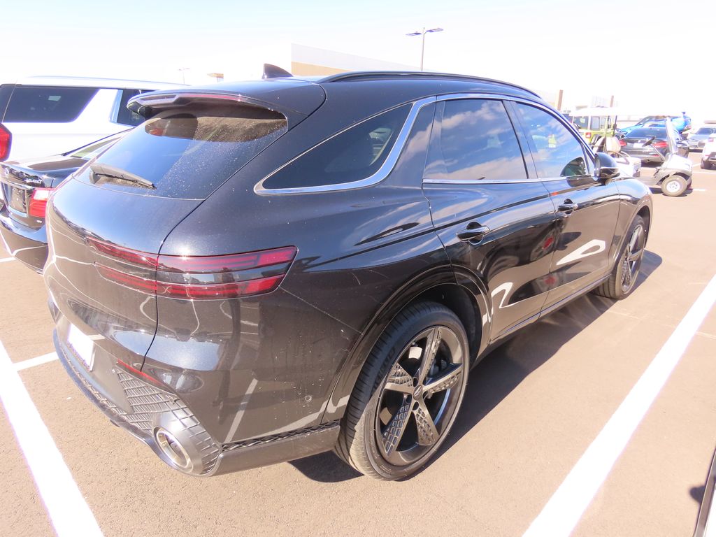 Thumbnail: 2022 Genesis GV70 - 3