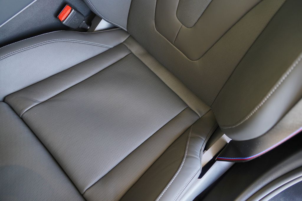 Thumbnail: 2026 BMW M5 - 12