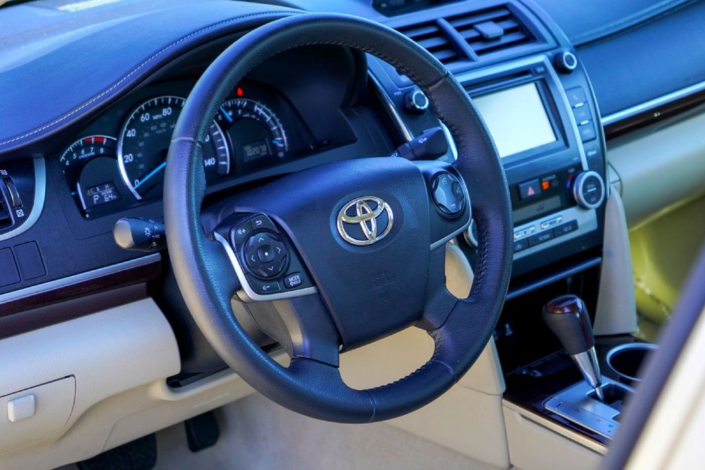 Used Car 2012 Toyota Camry  Xle For Sale Under $12,000 In Taylor, Texas