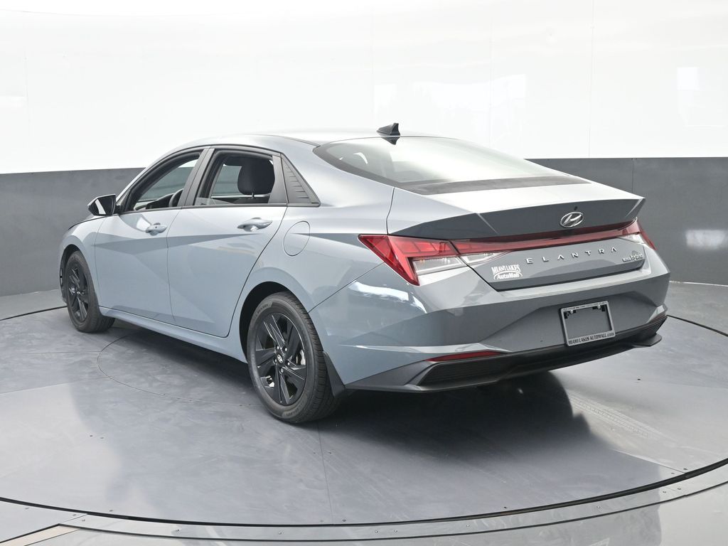 Used 2022 Electric Shadow Hyundai Blue image 4