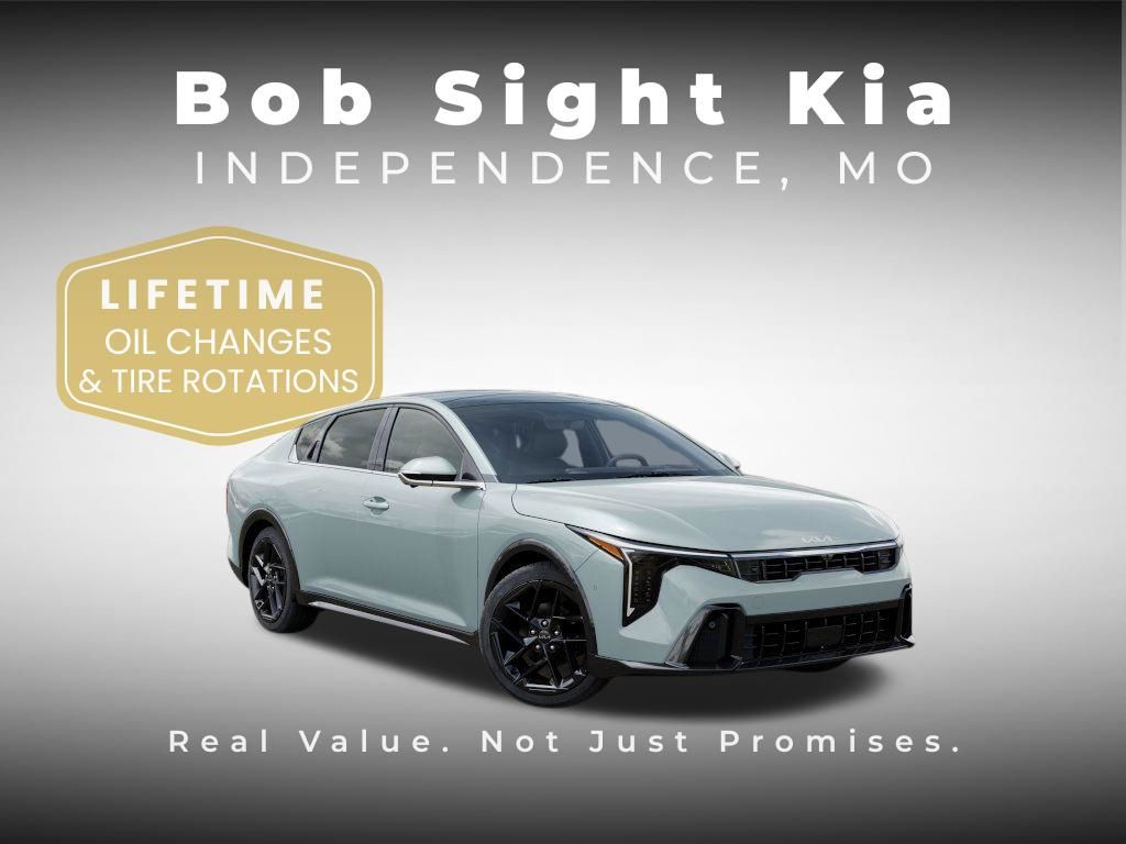 2025 Kia K4 GT-Line Turbo - Photo 8