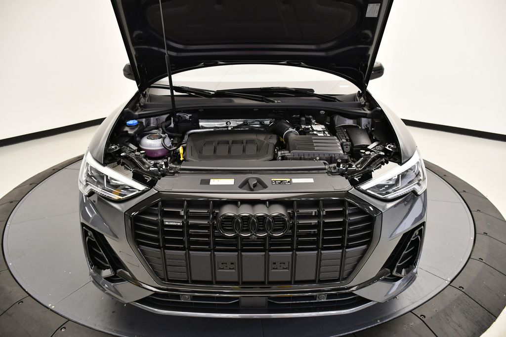 Thumbnail: 2025 Audi Q3 - 13