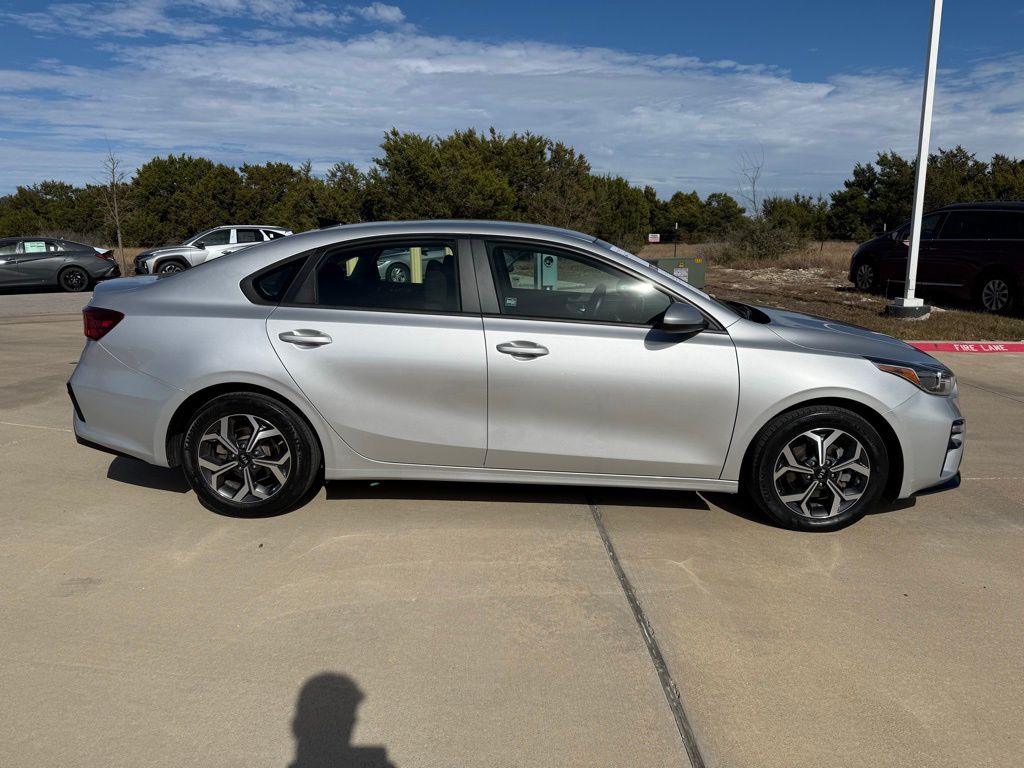 Thumbnail: 2019 Kia Forte - 4