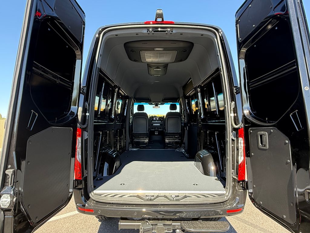 Thumbnail: 2026 Mercedes-Benz Sprinter - 29