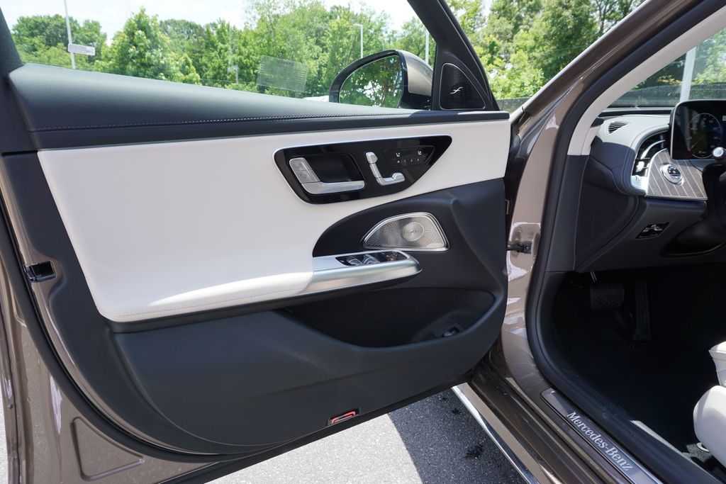 2025 Mercedes-Benz E-Class E 350 21