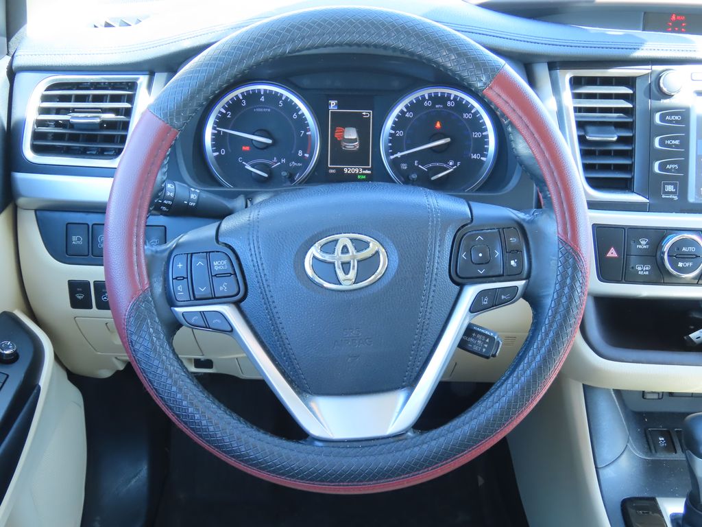 Thumbnail: 2018 Toyota Highlander - 6