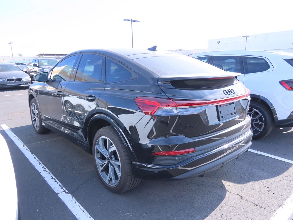 Thumbnail: 2024 Audi Q4 e-tron - 4