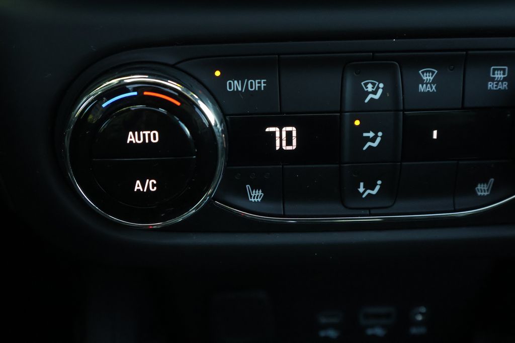 Thumbnail: 2023 Chevrolet TrailBlazer - 20